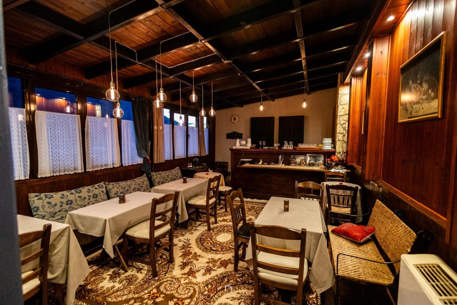 Fanaras Hotel Kalavryta Eksteriør billede